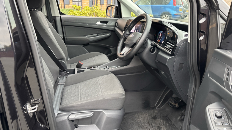 Ford Transit Connect 250 L2 Petrol 1.5 EcoBoost PHEV 150 Limited Van Auto